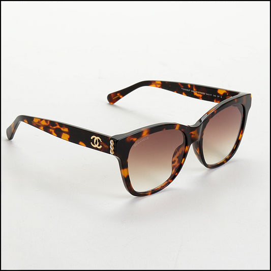 RDC14223 Authentic CHANEL Tortoiseshell Pearl Temple Sunglasses 5482