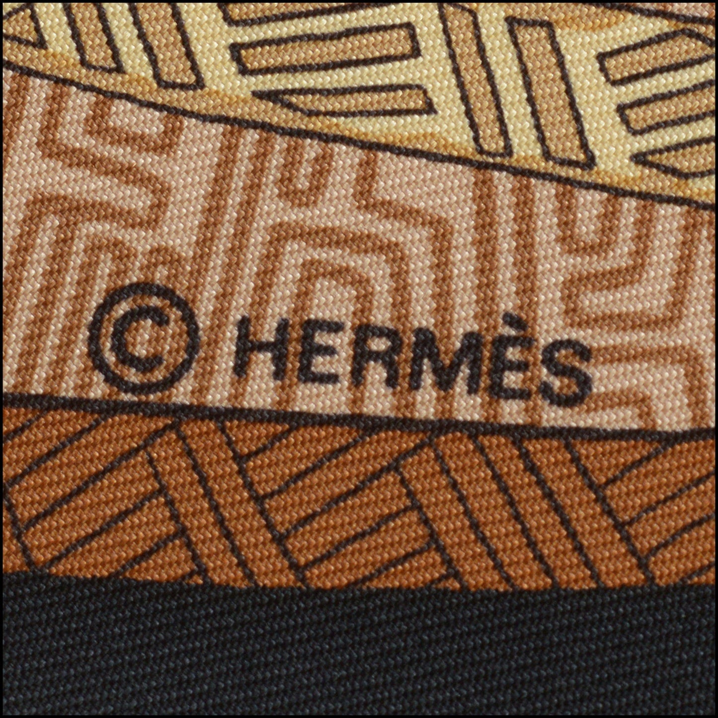 RDC14168 Authentic HERMES Black/Gold Art De Steppes 90cm Silk Scarf